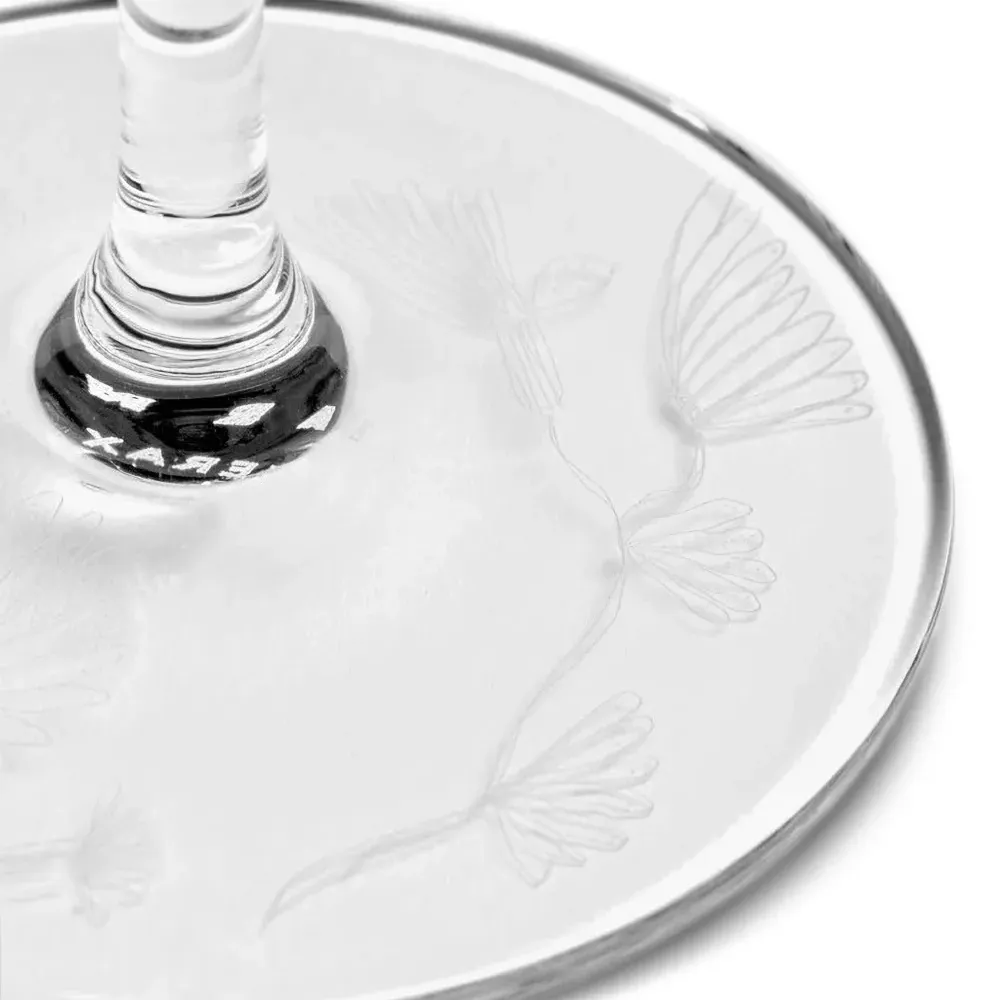 Бокал для шампанского с гравировкой в виде цветов