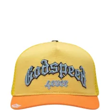 Кепка с вышитым логотипом