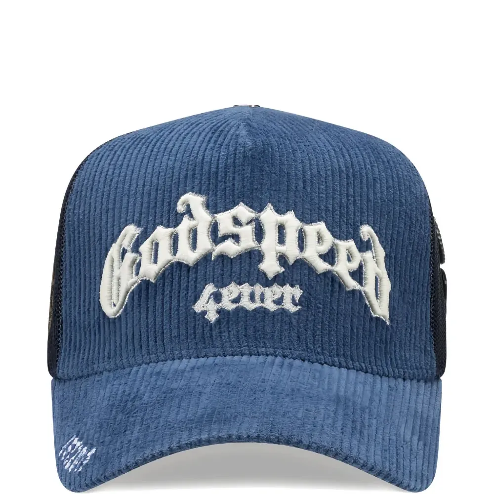 Вельветовая кепка с аппликацией