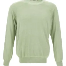 Свитер с круглым вырезом