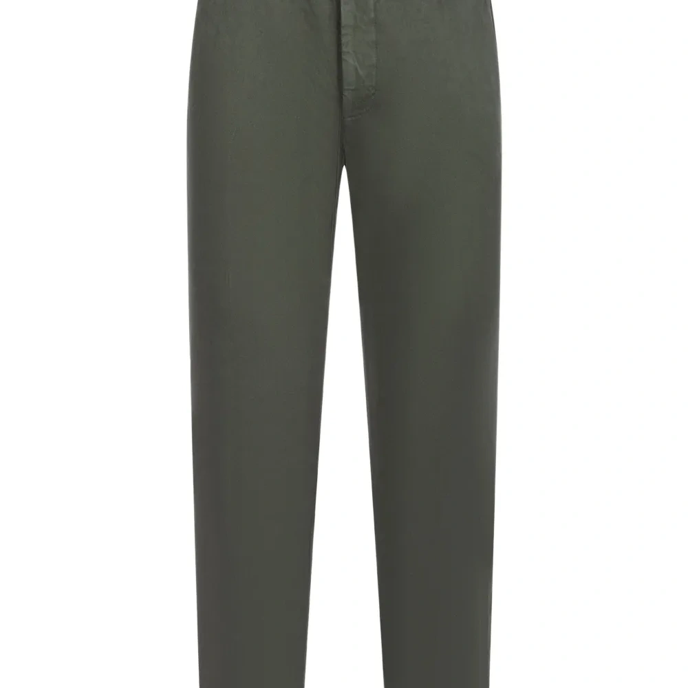 Прямые брюки на пуговицах