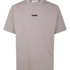 футболка с логотипом