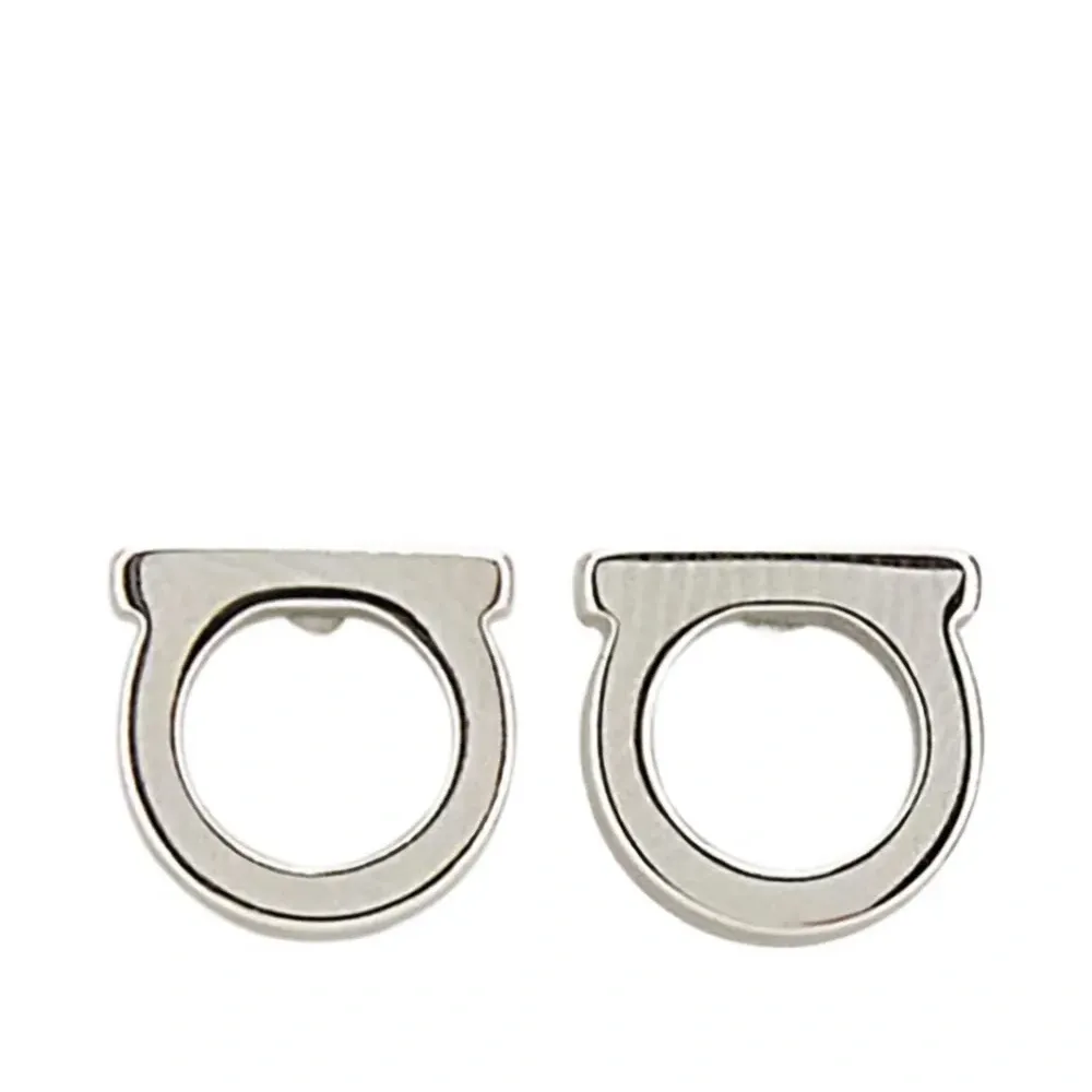 Серьги-гвоздики с декором Gancini Серьги-гвоздики с декором Gancini