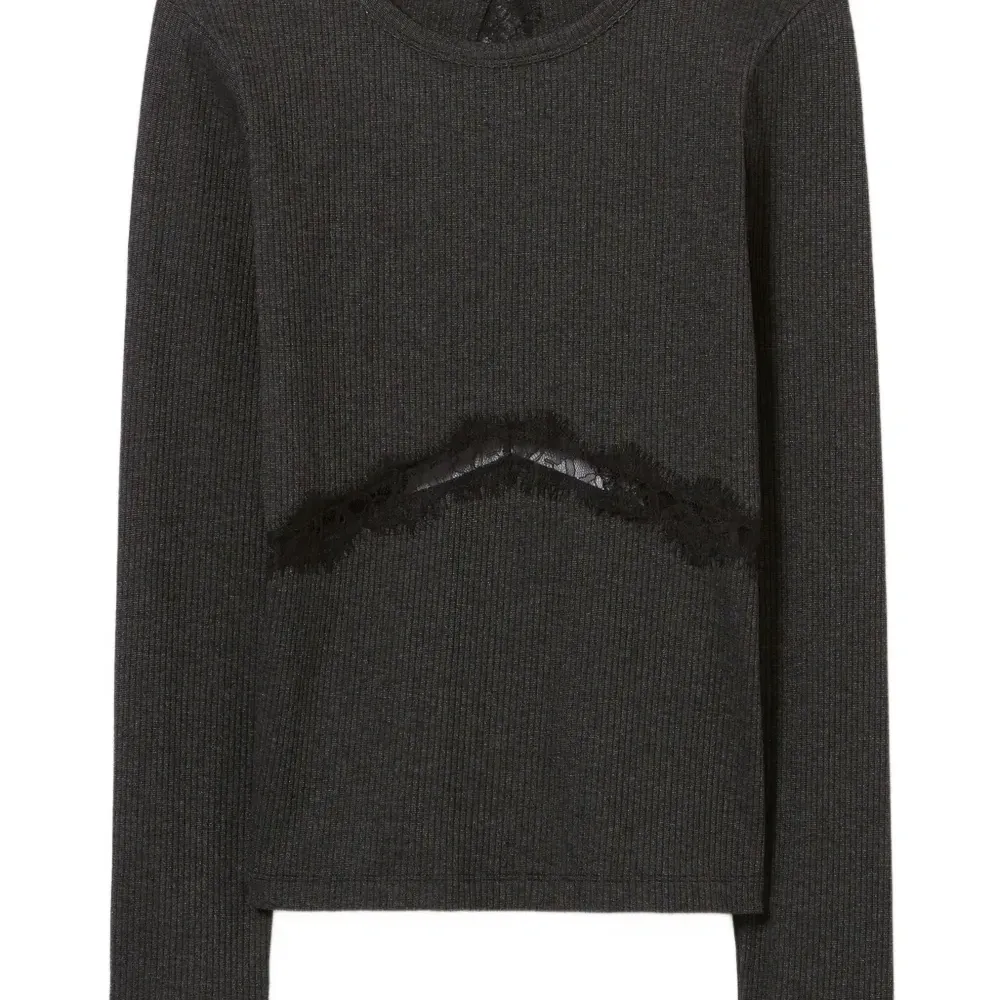 Топ в рубчик с кружевными вставками