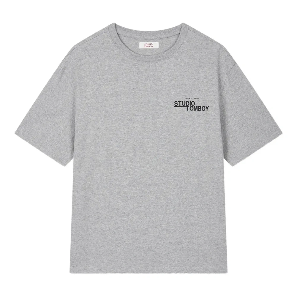 Футболка с логотипом