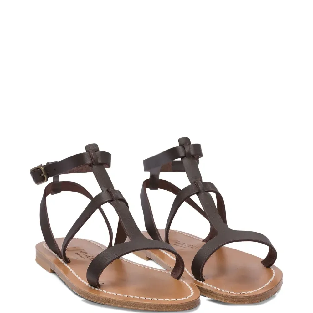 Сандалии с пряжками