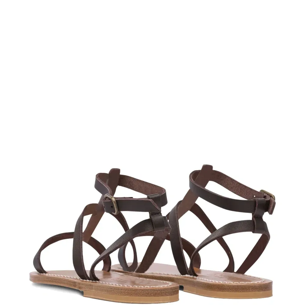 Сандалии с пряжками