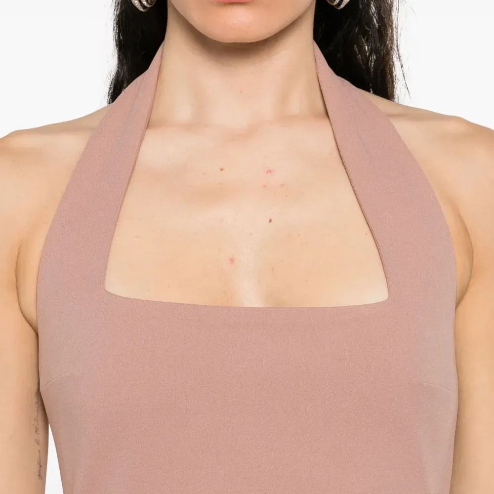 платье без рукавов