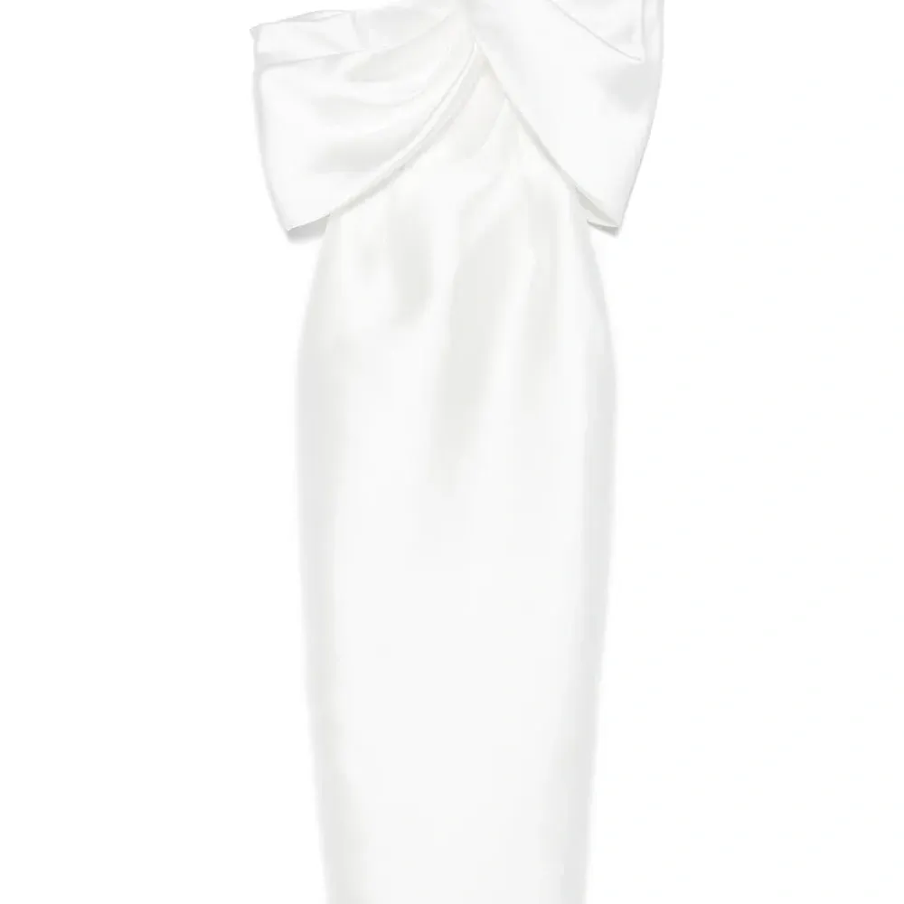 платье асимметричного кроя