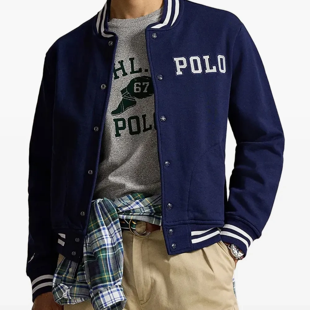 Бомбер с вышивкой