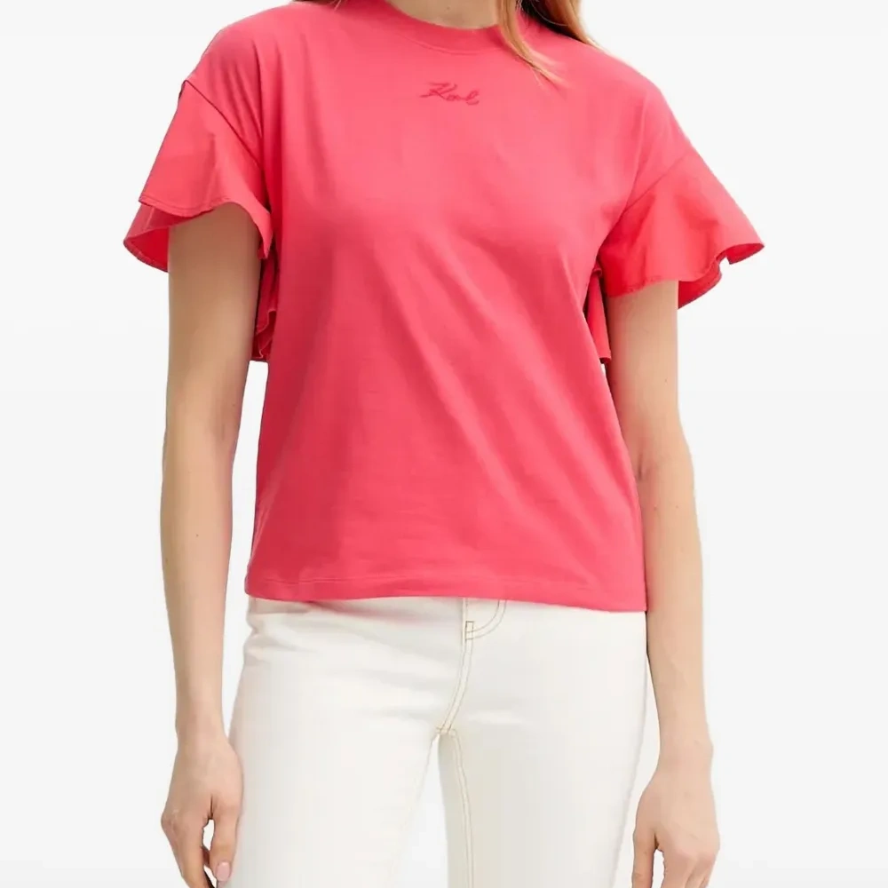 Топ с оборками и вышитым логотипом