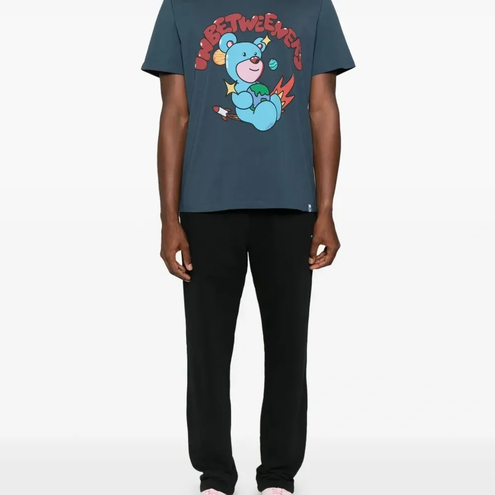 футболка с графичным принтом футболка с графичным принтом