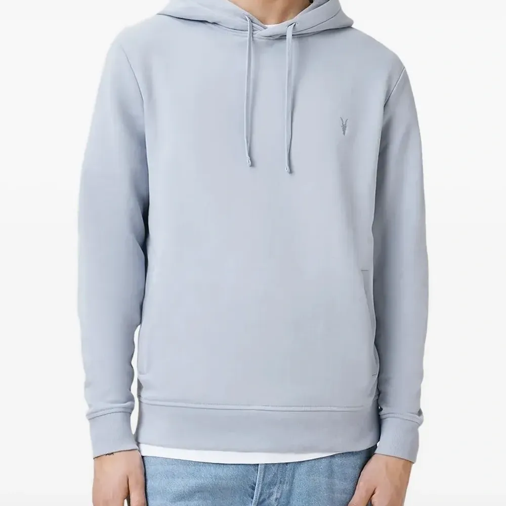 Худи с вышитым логотипом Худи с вышитым логотипом