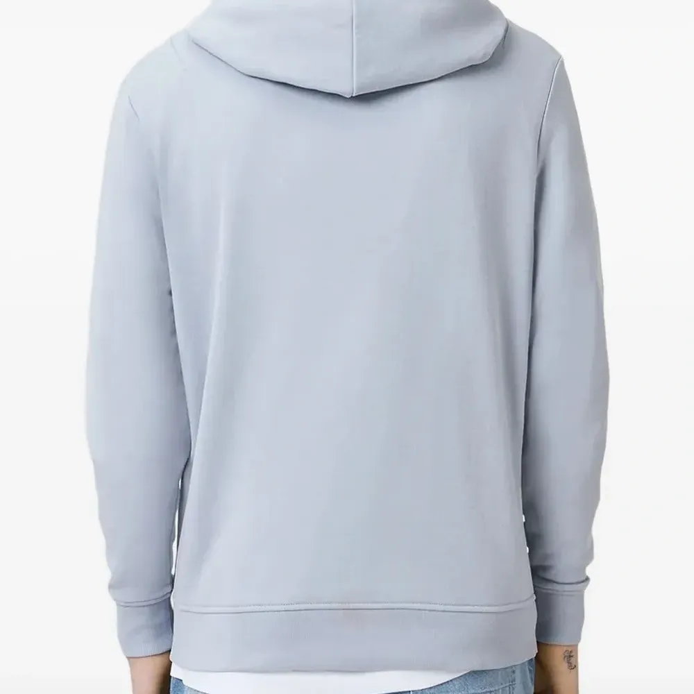 Худи с вышитым логотипом Худи с вышитым логотипом