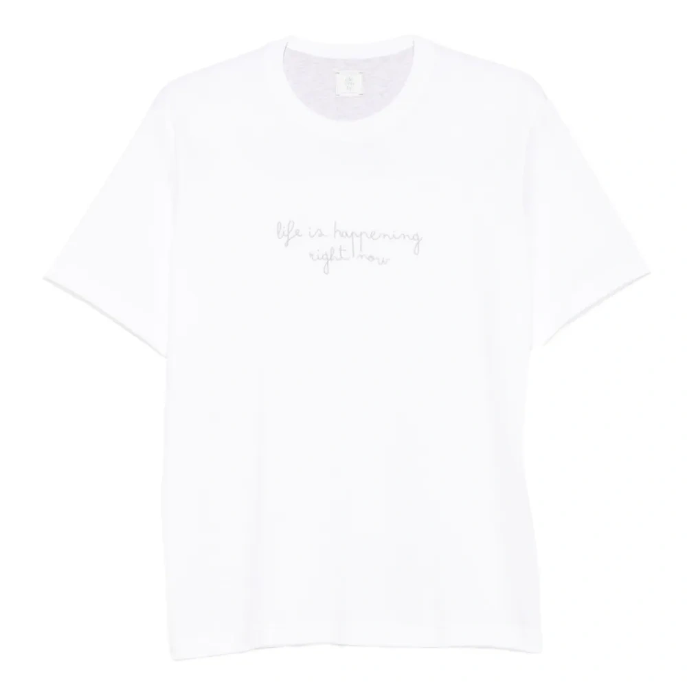 Футболка с вышивкой