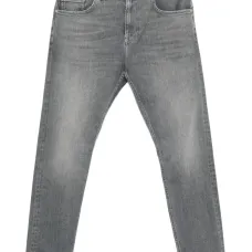 Джинсы с пятью карманами