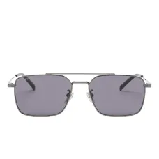 Солнцезащитные очки в квадратной оправе