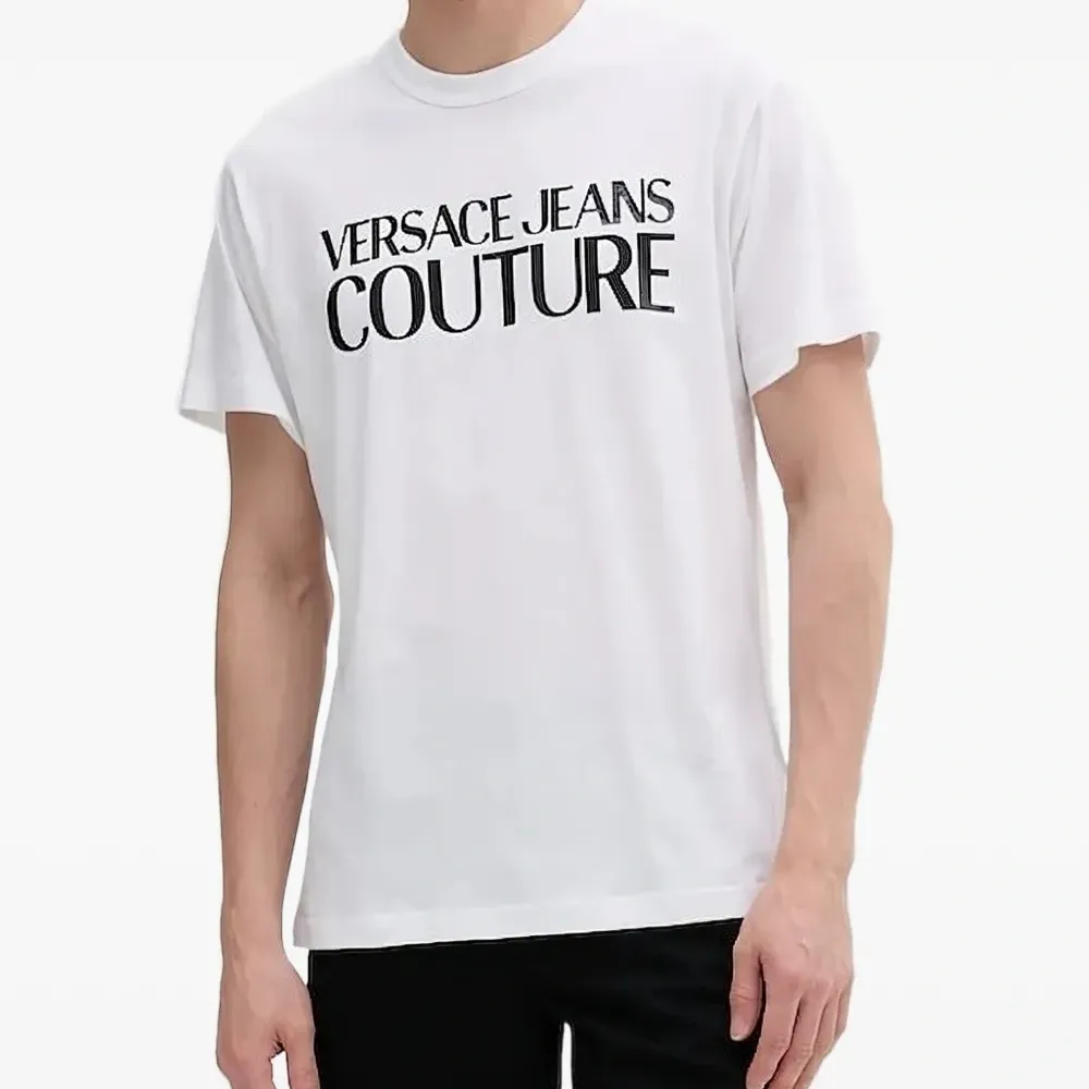 Футболка с логотипом