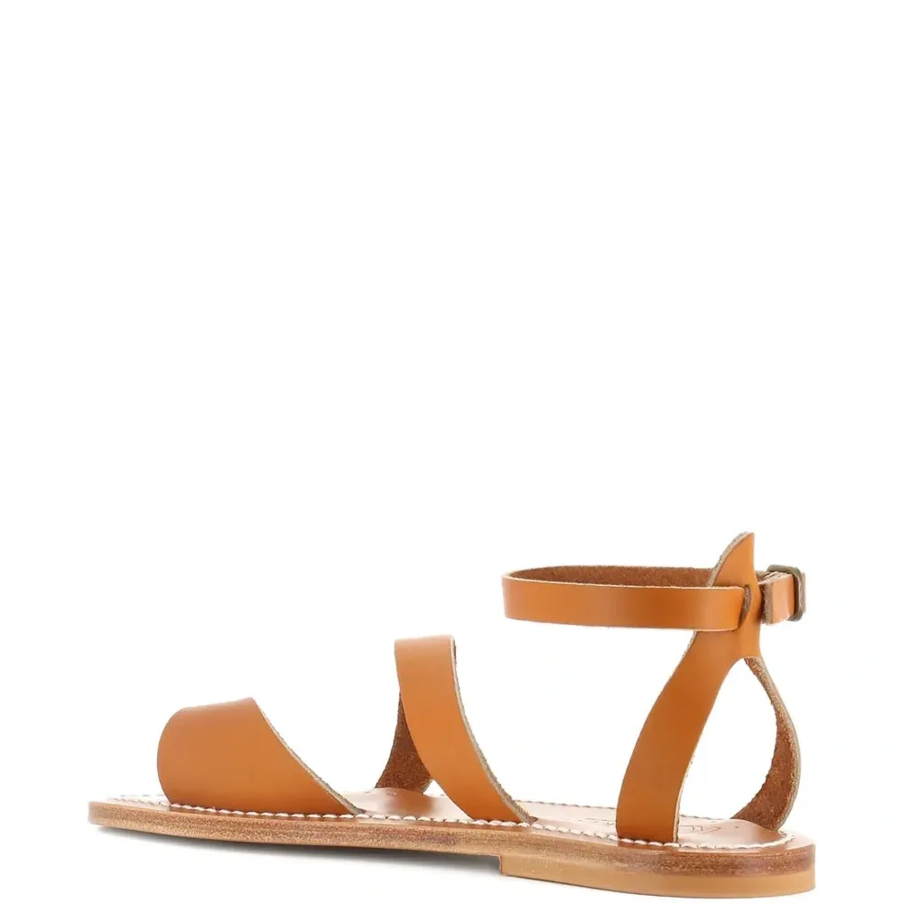 сандалии с ремешком на щиколотке