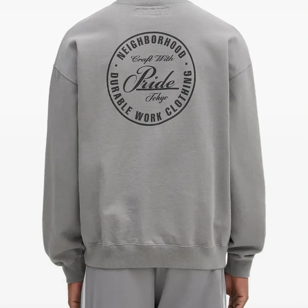 толстовка с круглым вырезом