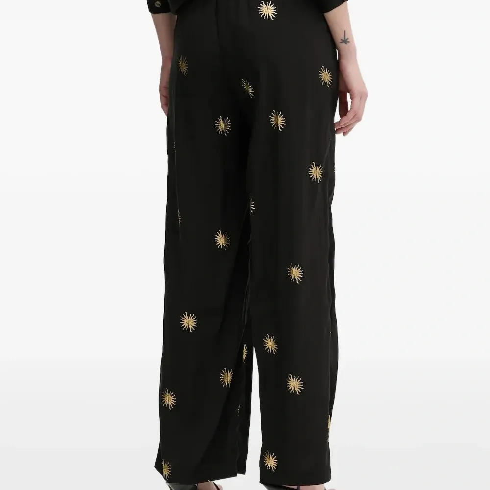 Брюки с принтом