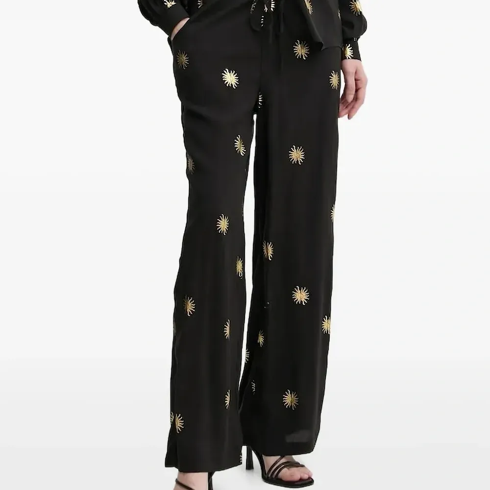 Брюки с принтом