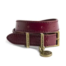 Браслет с пряжкой и декоративным шармом