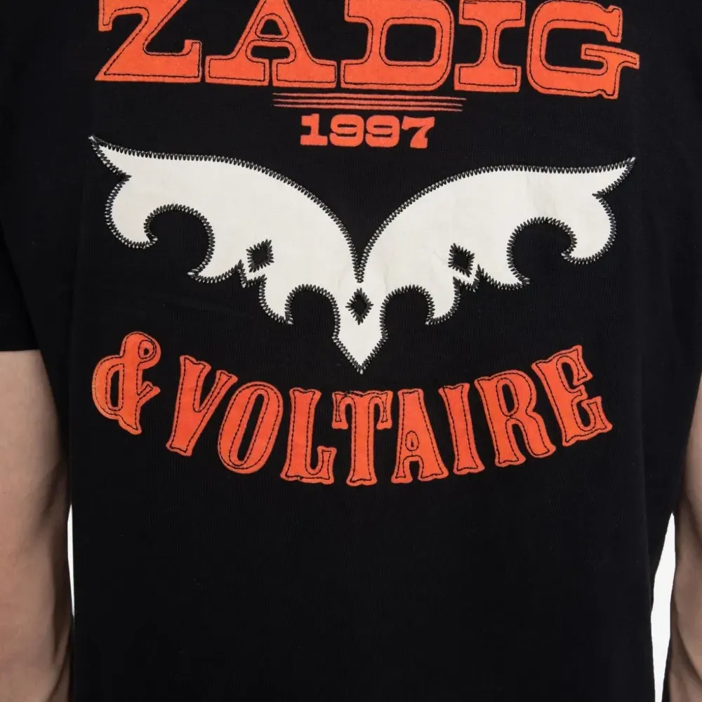 Футболка с логотипом