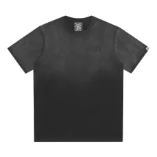 футболка с вышитым логотипом