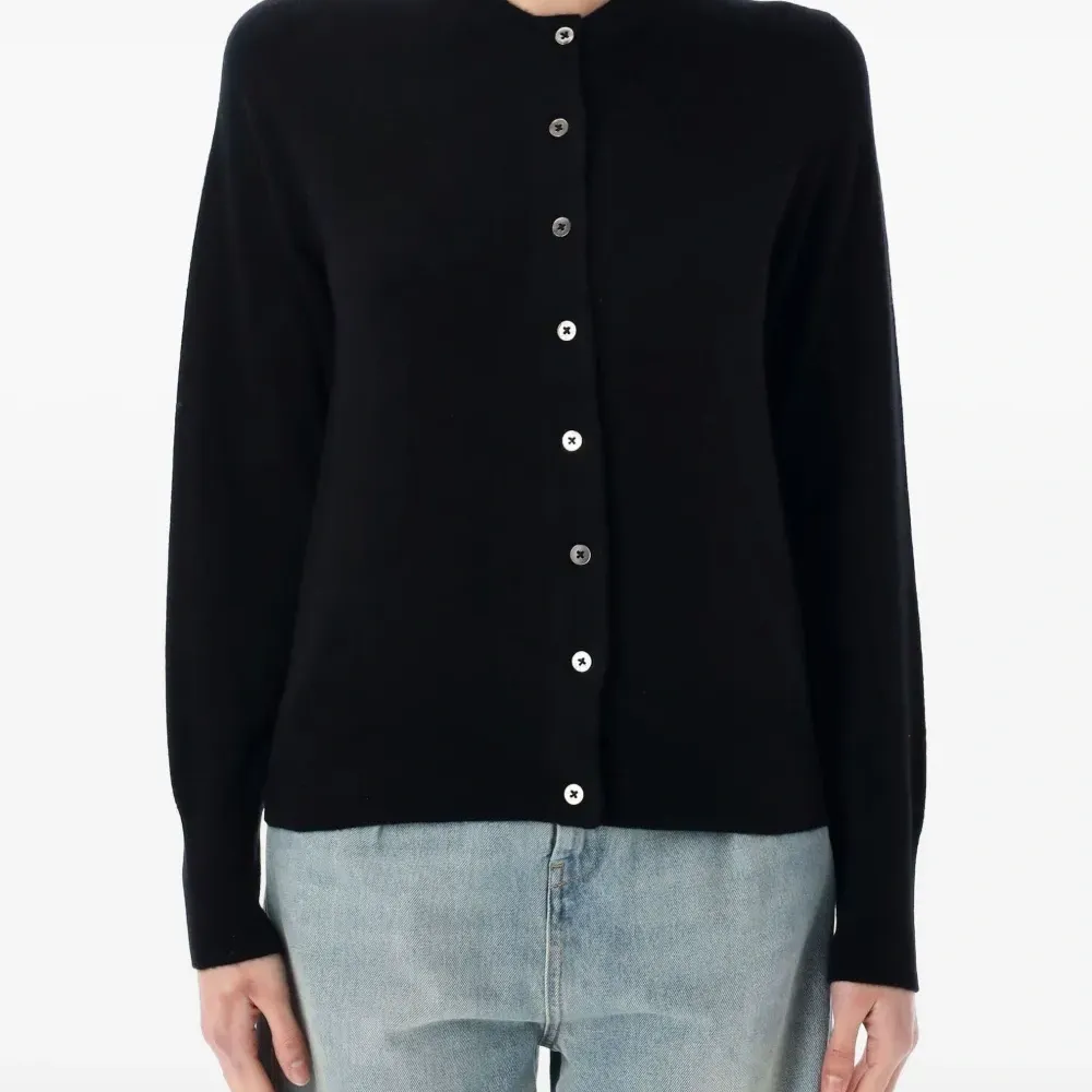 Кардиган на пуговицах