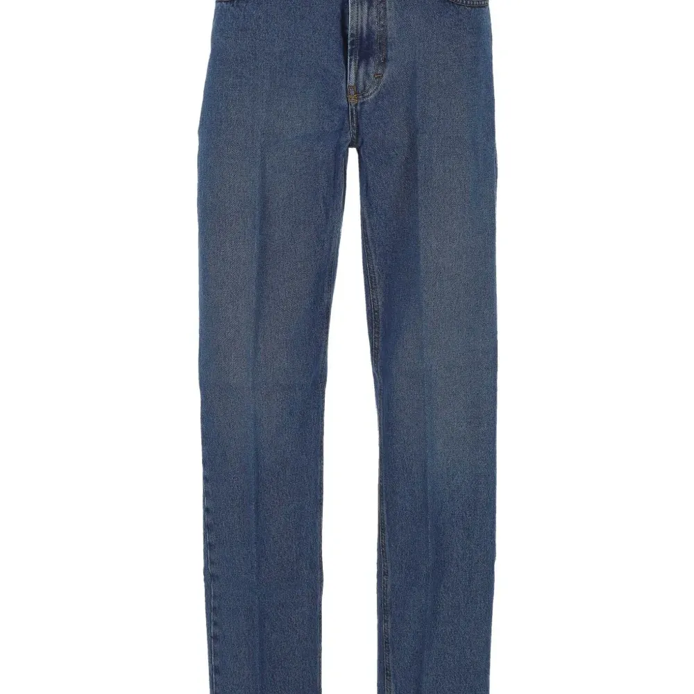 Джинсы с вышивкой