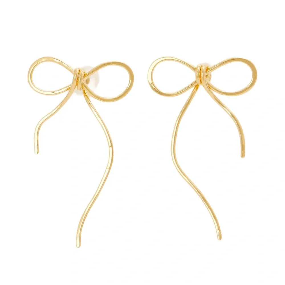 серьги в форме бантов