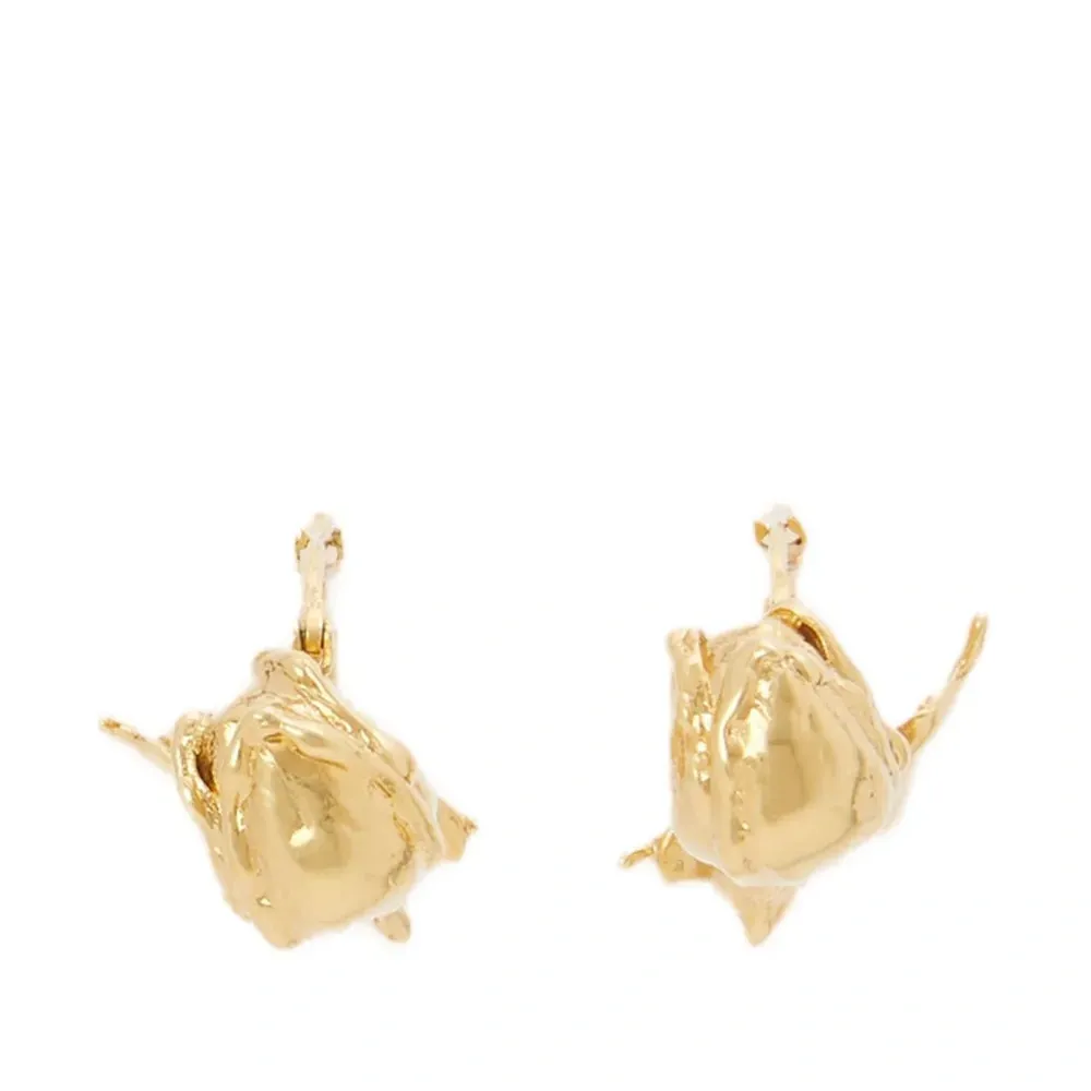 серьги в форме цветов