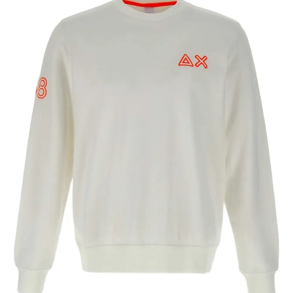 Толстовка с вышитым логотипом