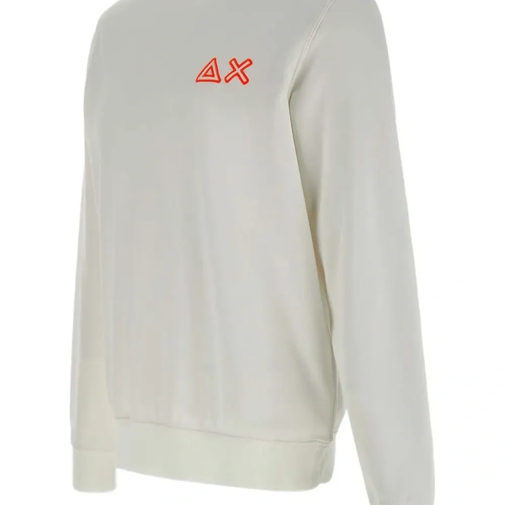 Толстовка с вышитым логотипом