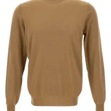 свитер с круглым вырезом