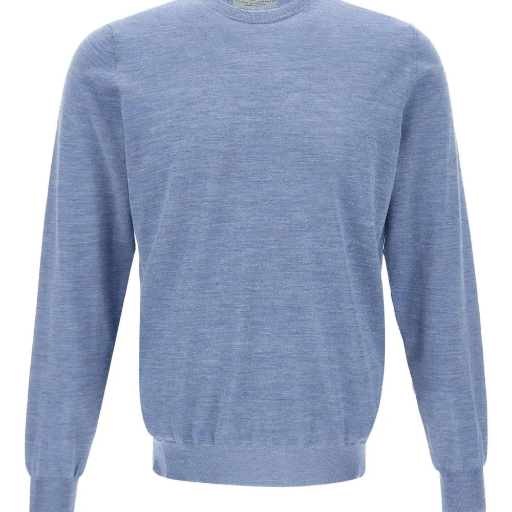 свитер с круглым вырезом