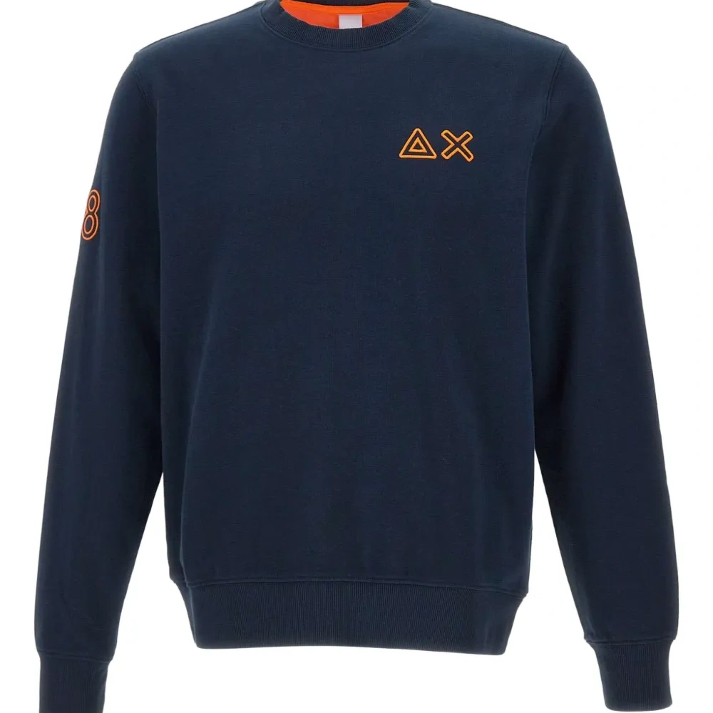 Толстовка с вышитым логотипом