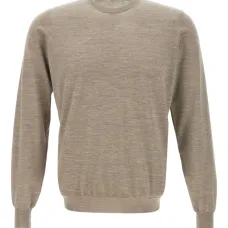 свитер с круглым вырезом