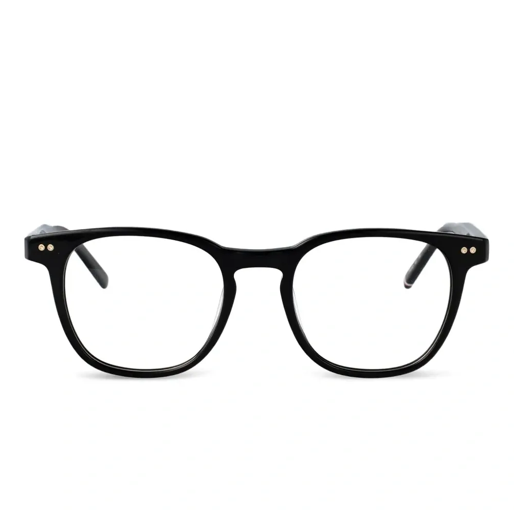 очки в квадратной оправе