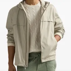 Куртка на молнии с капюшоном Куртка на молнии с капюшоном