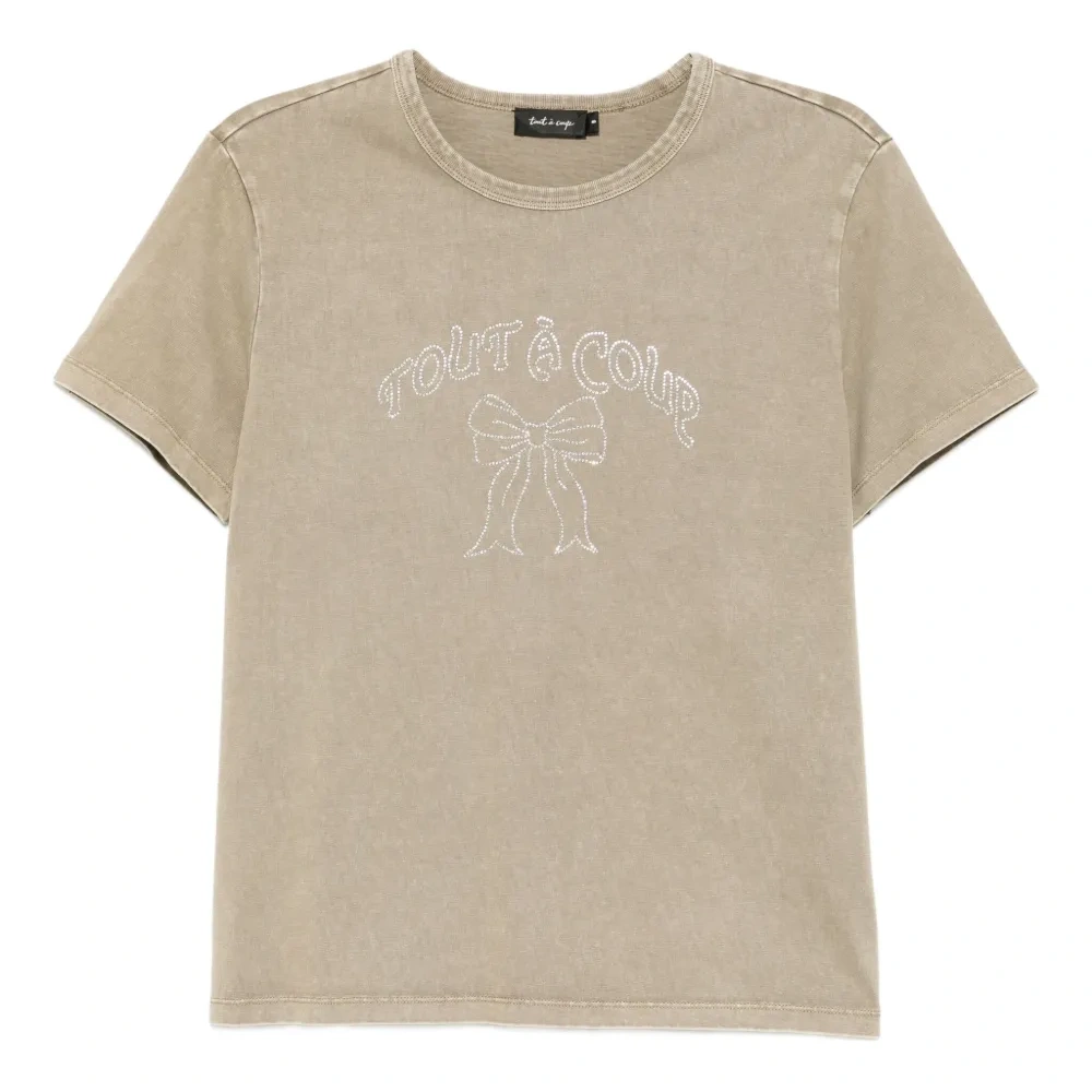 футболка с логотипом