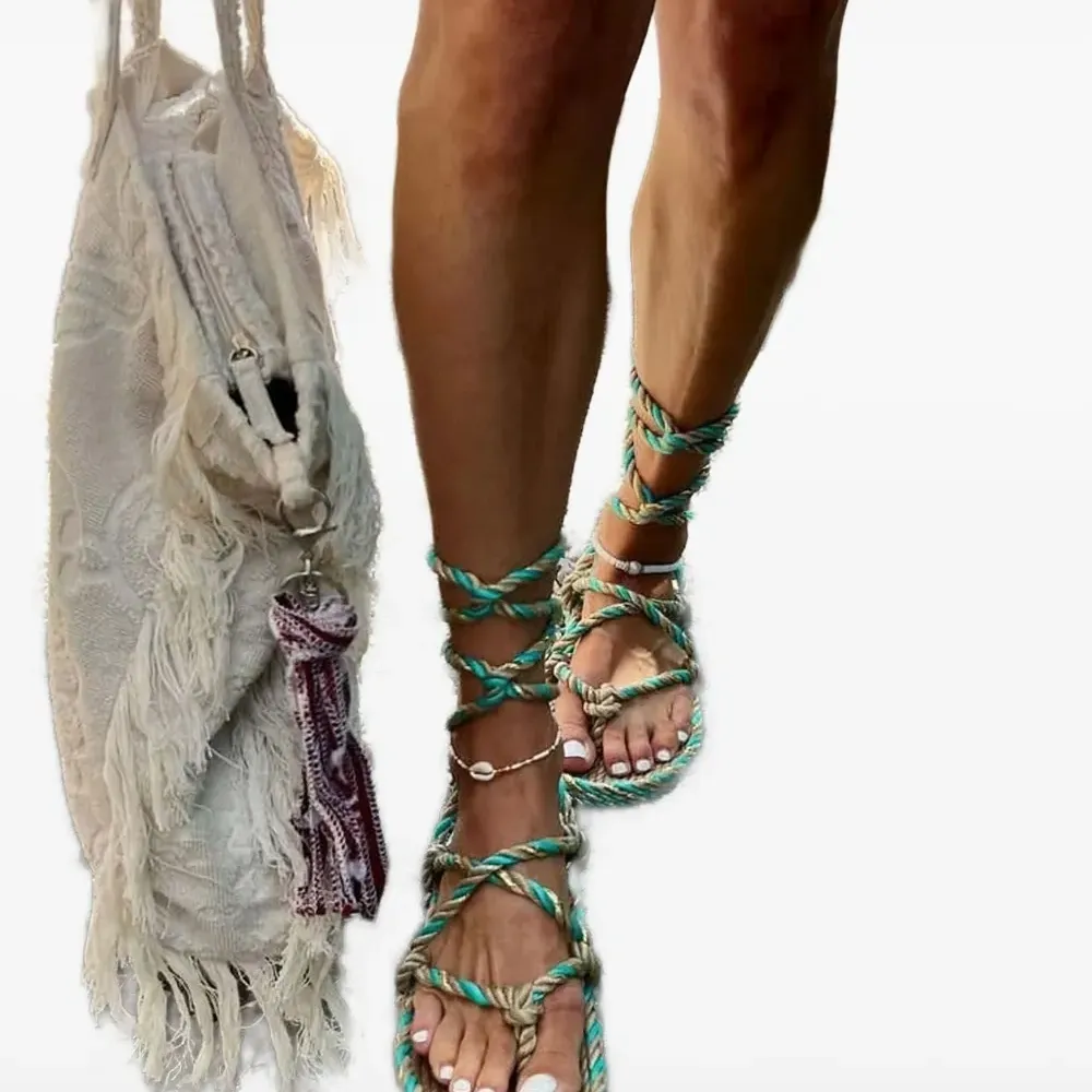 сандалии с завязками