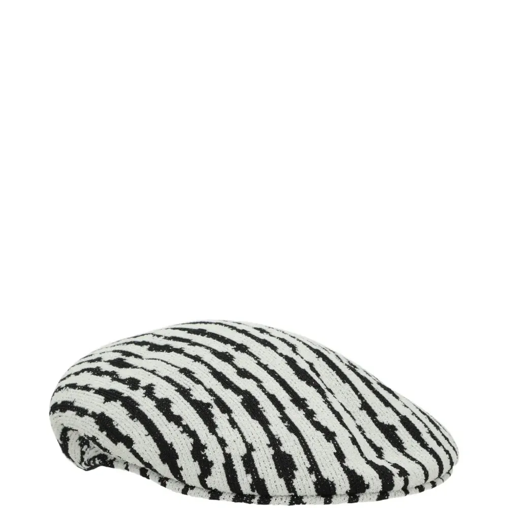 Кепка в полоску в стиле пекаря