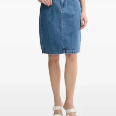 Джинсовая юбка с карманами Джинсовая юбка с карманами