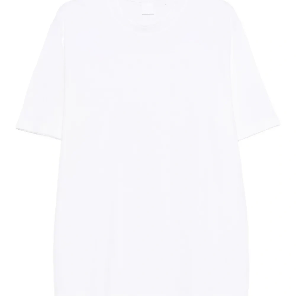 футболка с круглым вырезом