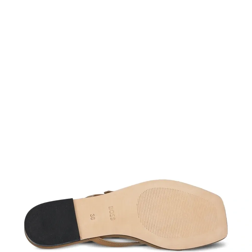 Босоножки с пряжкой и квадратным носком