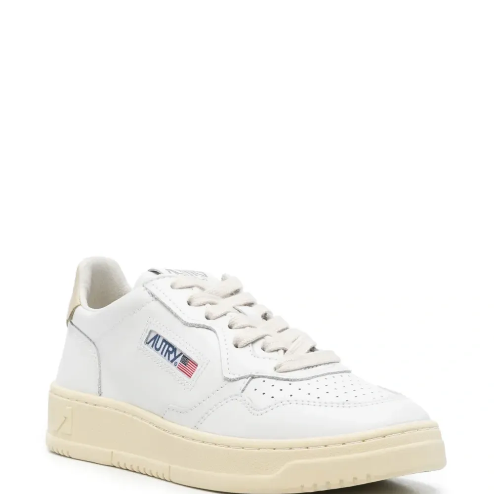 кроссовки Medalist