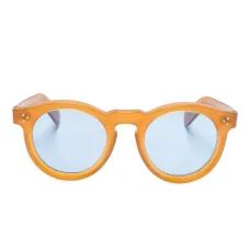 Солнцезащитные очки круглой формы