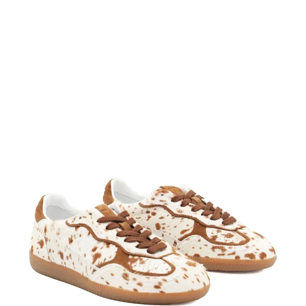 Кроссовки с анималистичным принтом